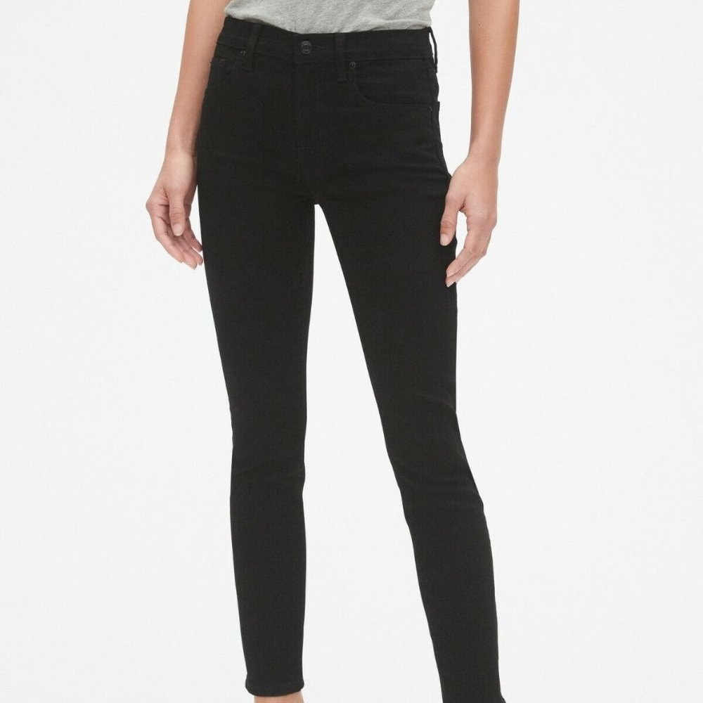 Mid Rise True Skinny Jeans with Washwell in Black Rinse